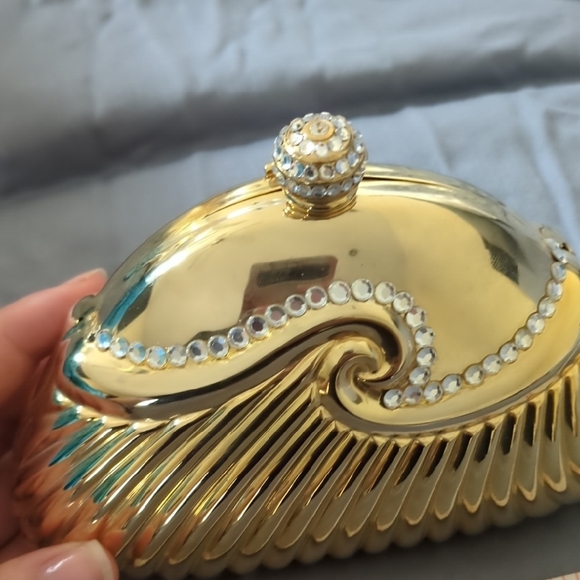 Chic Gold Evening Clutch with Rhinestones - Picture 2 of 6